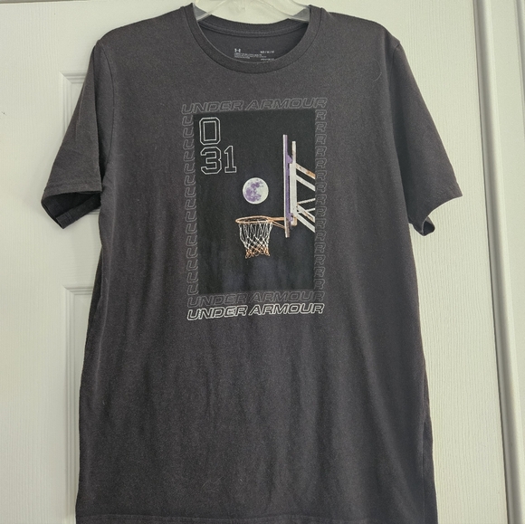 Under Armour Other - Under Armour Dark Heathered Gray Basketball Graphic Tee Size Med